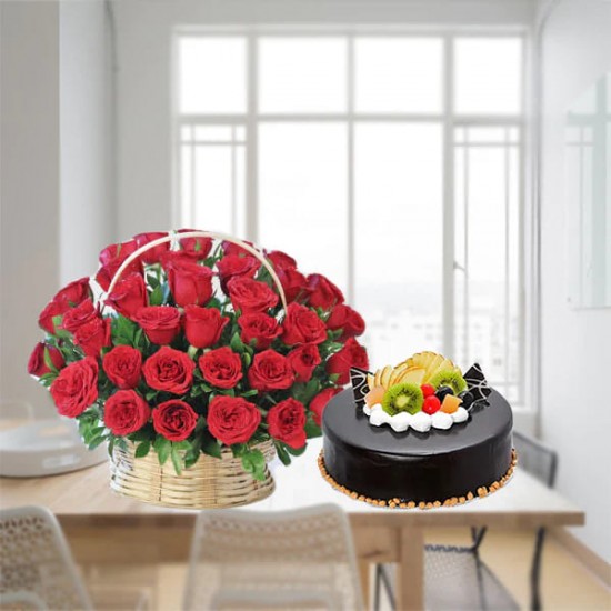 40 Roses Basket with Chocolate Fruit Cake