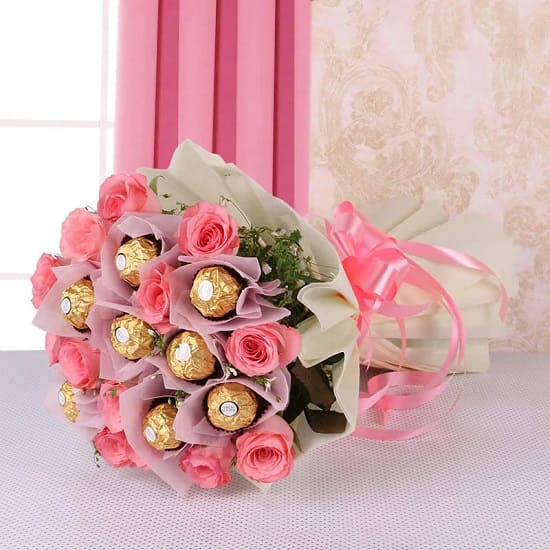Baby Pink Roses n Ferrero Rocher Bouquet