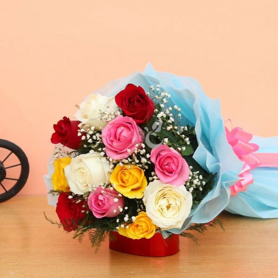 12 Mix Roses Hand Bouquet 12 Mix Roses Hand Bouquet