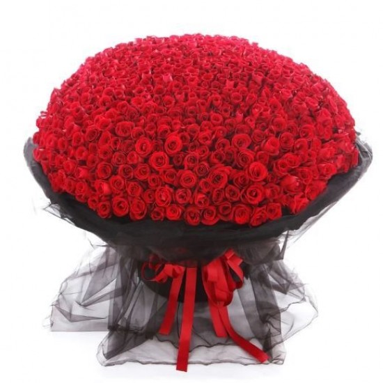 365 Red Roses Bunch