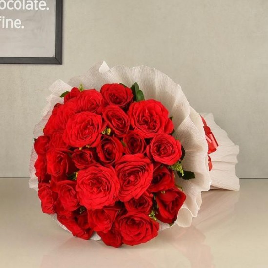 Valentines Bouquet Of 18 Red Roses